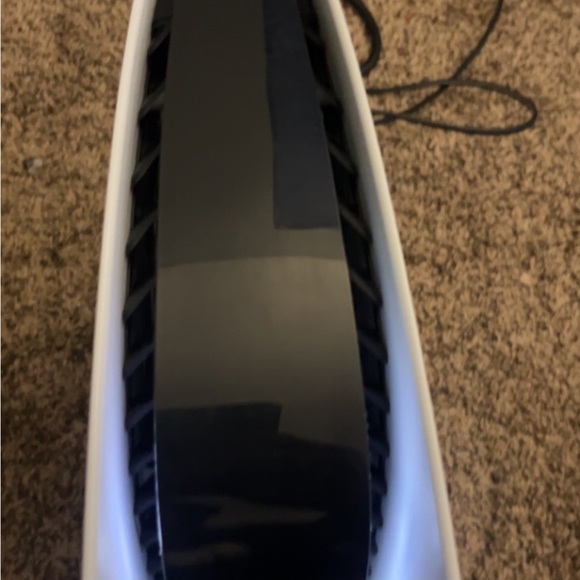Ps5 for sale come with extra controller, no trades $500 - Picture 6 of 6